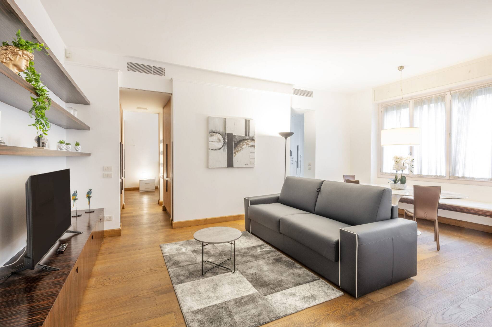 Cusani Suite VI