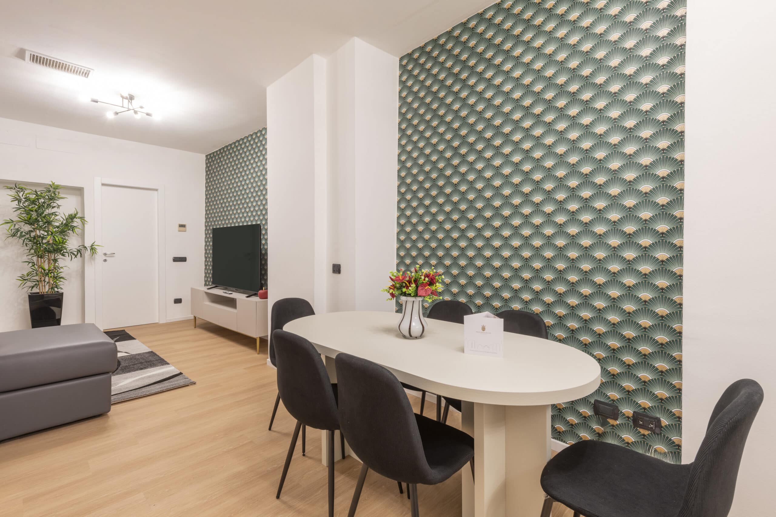 Leonardo Suite